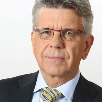 Dr. Werner Kerschbaum